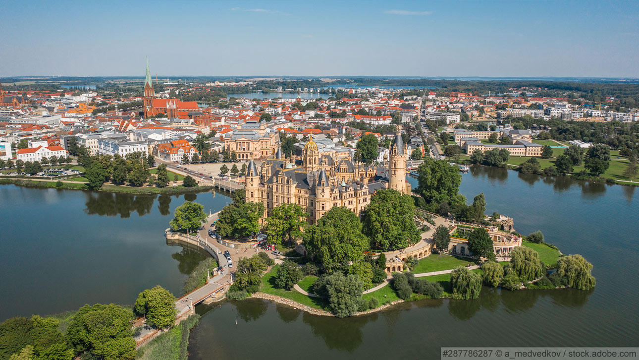LA-MA moderne Bauelemente GmbH aus Parchim: Treppenlifte für Schwerin LA-MA moderne Bauelemente GmbH aus Parchim: Treppenlifte für Schwerin